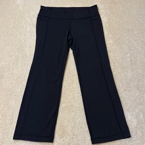 Athleta black capri length leggings size L